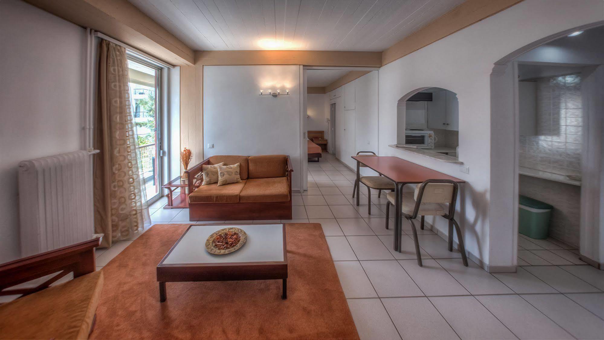 Zina Hotel Apartments Athén Kültér fotó